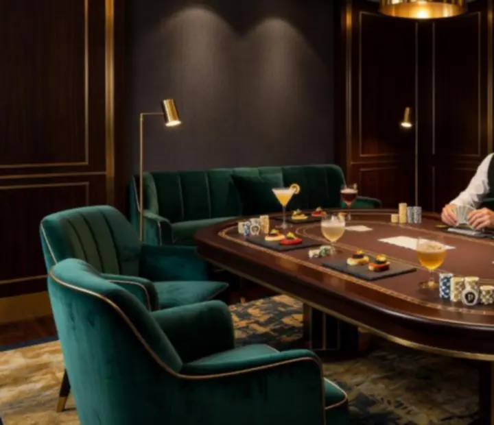Luxusní interiér restaurace připravený pro VIP pokerový večer